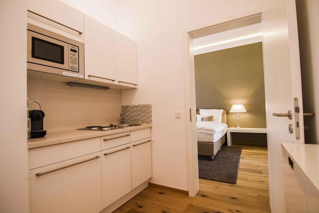 Helvetia Suites Дюссельдорф Номер фото