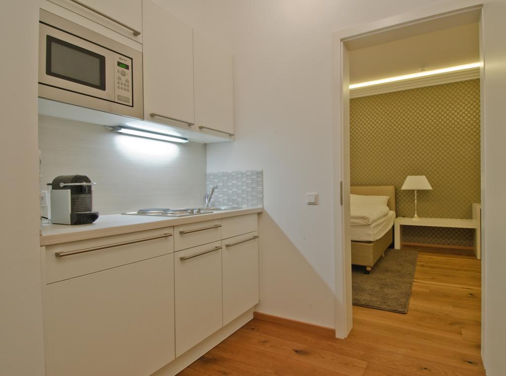 Helvetia Suites Дюссельдорф Номер фото